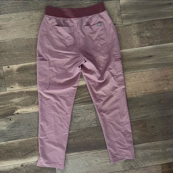 Figs Scrubs Yola Skinny Scrub Pants *LIMITED EDITION COLOR* Mineral Mauve - Picture 2 of 5